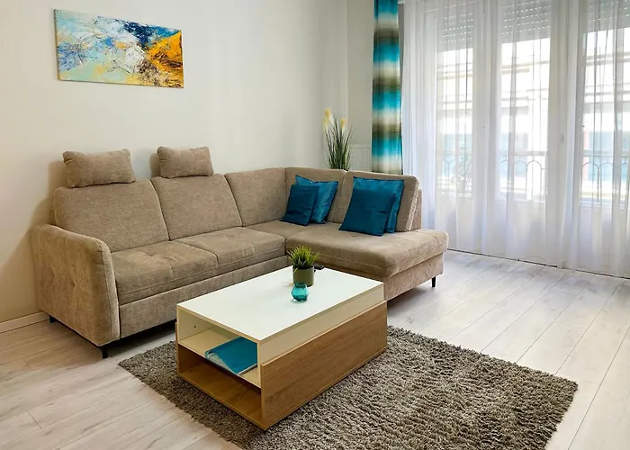 Asboth Taylor Apartment